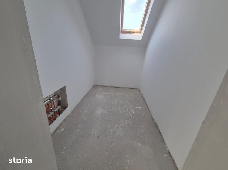 Casă cu 5 camere cu Teren 750 Mp în Central