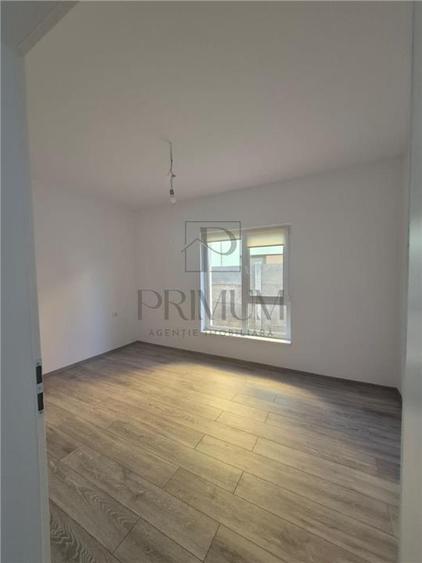 Duplex cu 3 camere cu Canalizare în Moșnița Nouă