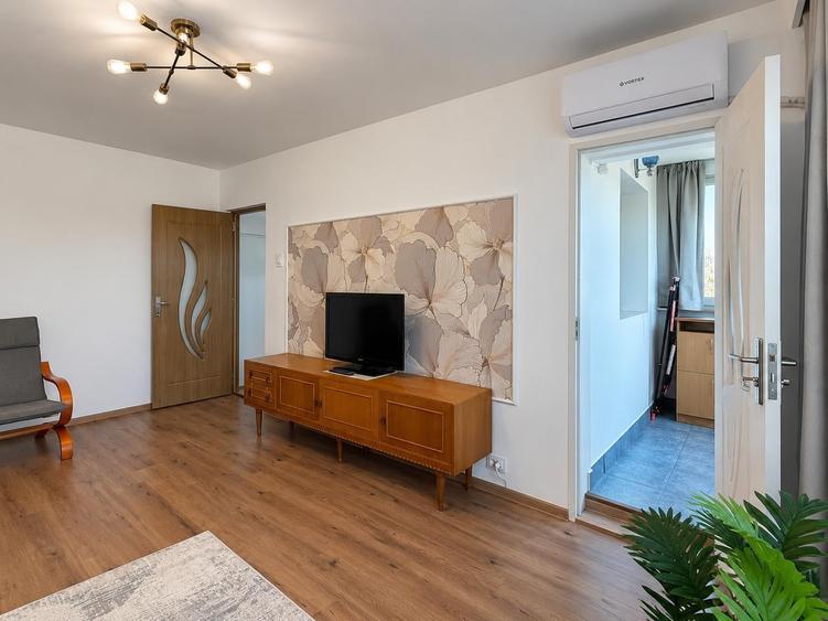 Apartament cu 3 camere decomandat, mobilat în Dristor