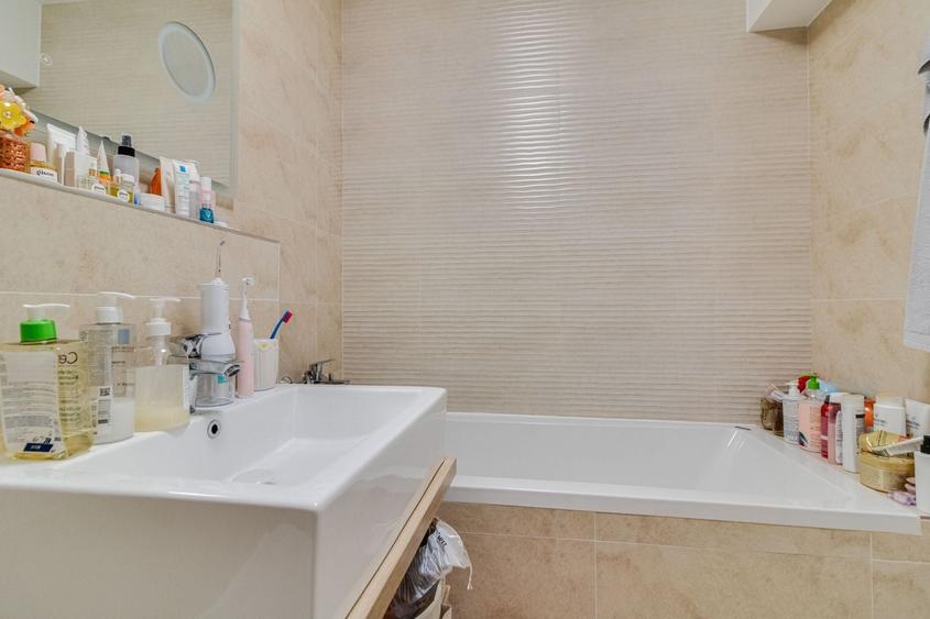 Apartament cu 3 camere decomandat, mobilat în Mogoșoaia