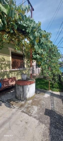Casă individuală cu 4 camere cu Canalizare în Central