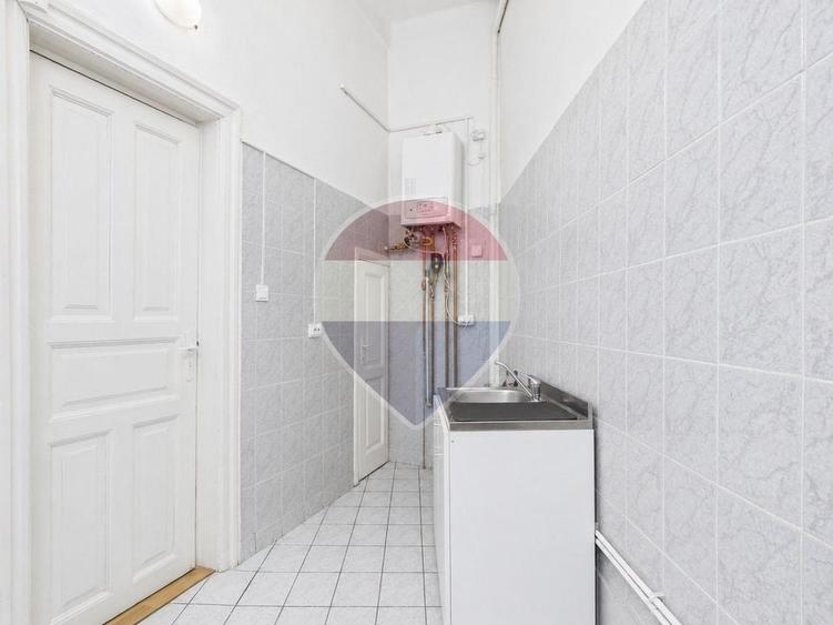Casă individuală cu 6 camere cu Teren 132 Mp în Gara de Nord