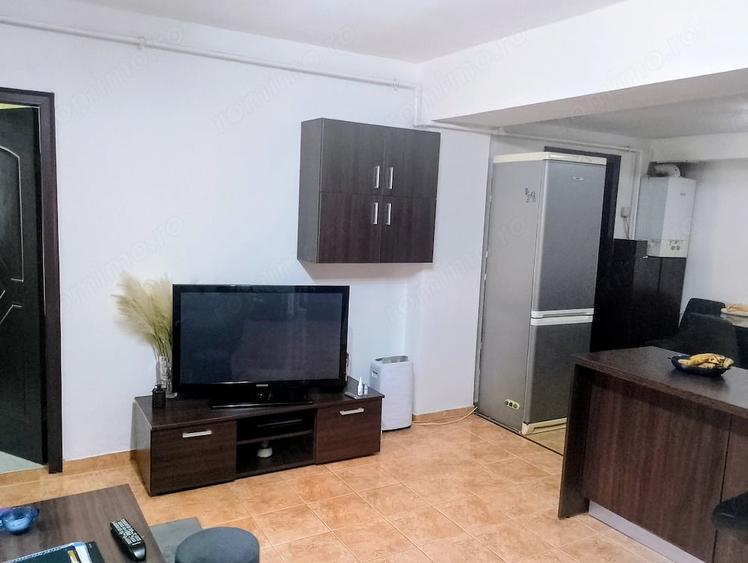Apartament cu 3 camere decomandat în Telegrafului