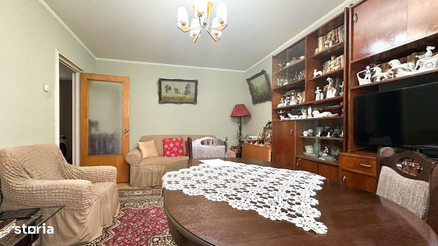 Apartament cu 3 camere decomandat în Giurgiului