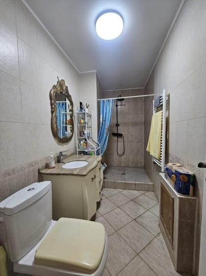 Casă individuală cu 4 camere cu Canalizare în Voluntari