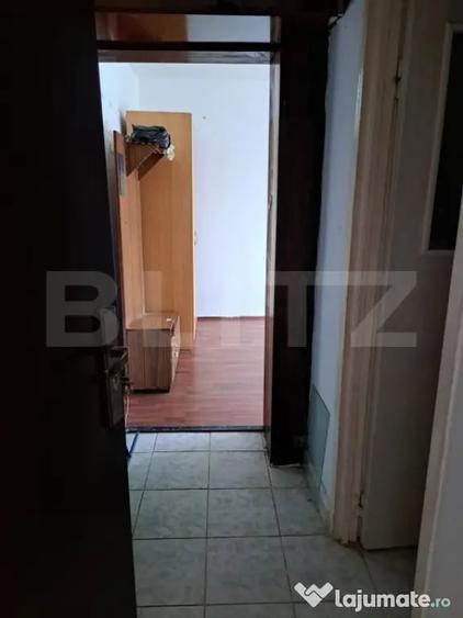 Apartament cu 2 camere semidecomandat în Solidarității