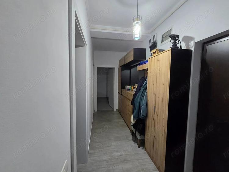 Apartament cu 2 camere decomandat în Dumbrăvița