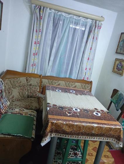 Casă cu 4 camere cu Teren 1361 Mp în Florești