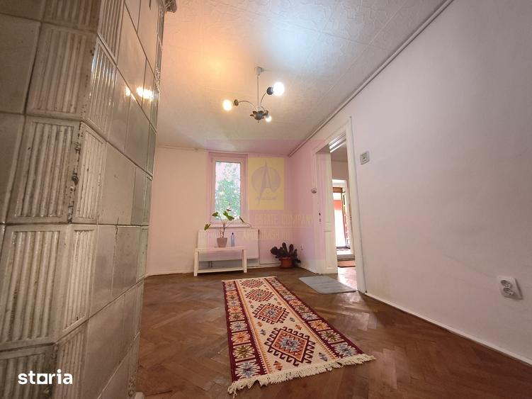 Casă cu 1 camere semidecomandat cu Teren 36 Mp în Victoriei