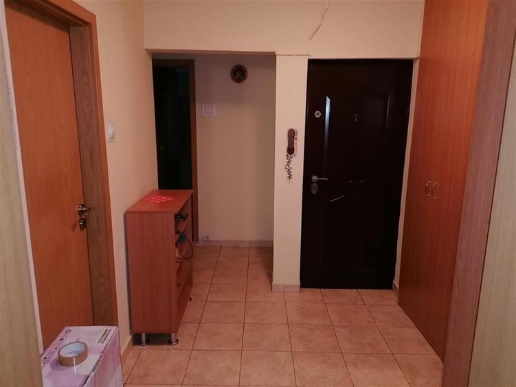 Apartament cu 3 camere decomandat în Olimpia-Stadion