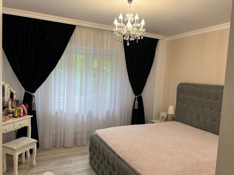 Apartament cu 4 camere decomandat în Micro 14