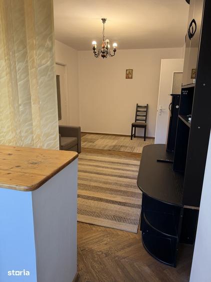 Inchiriez apartament de doua camere - 8