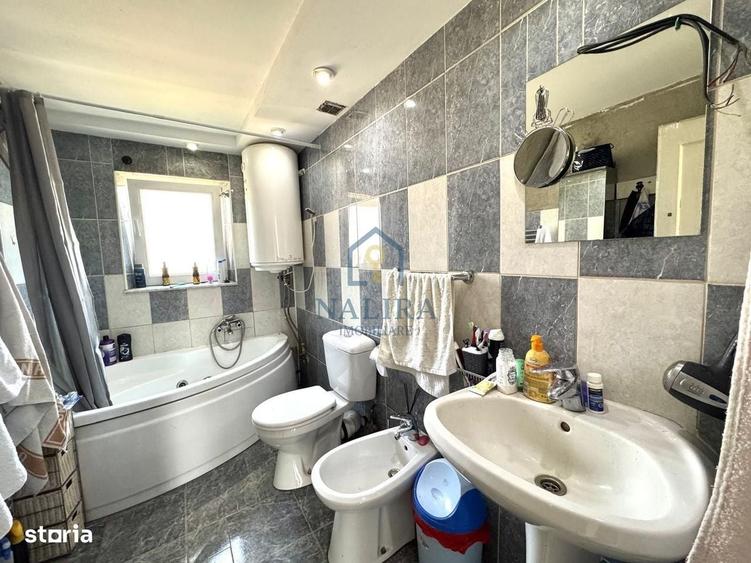 Casă cu 3 camere decomandat în Șurdești