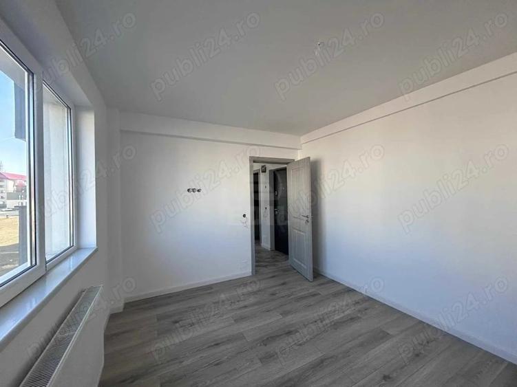 Apartament cu 3 camere semidecomandat în Florești