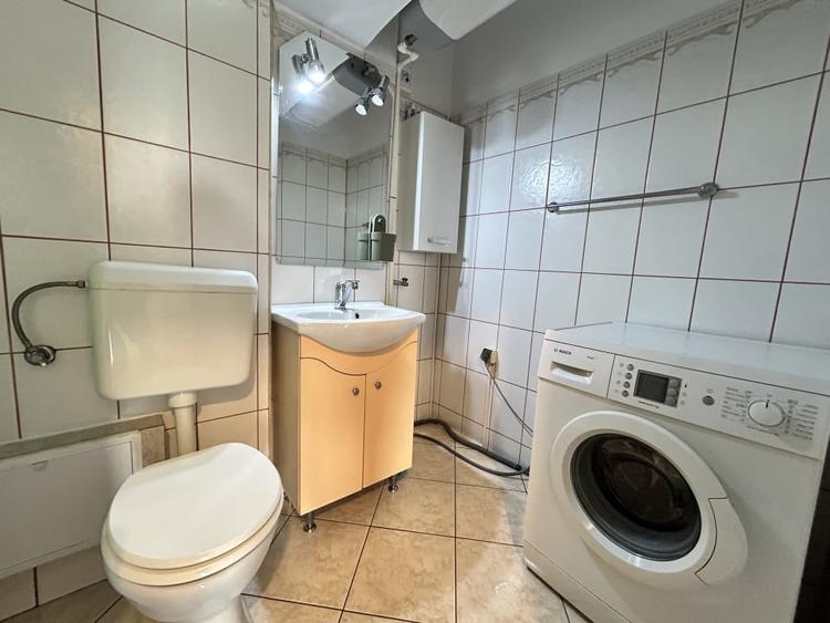 Apartament cu 3 camere decomandat, mobilat în P-ța Alba Iulia