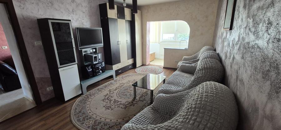 Apartament cu 2 camere decomandat în Central
