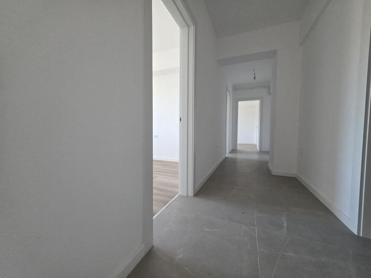 Apartament cu 3 camere decomandat în Bucium