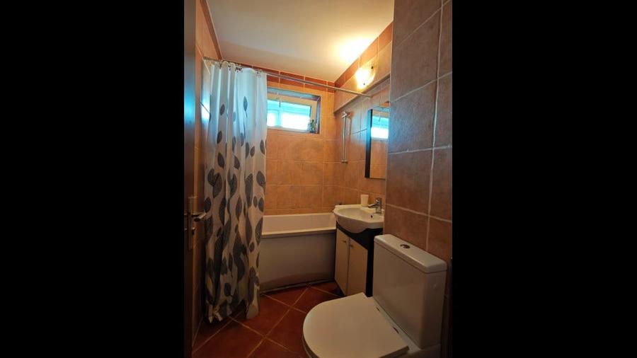 Apartament cu 3 camere semidecomandat în Timișoara