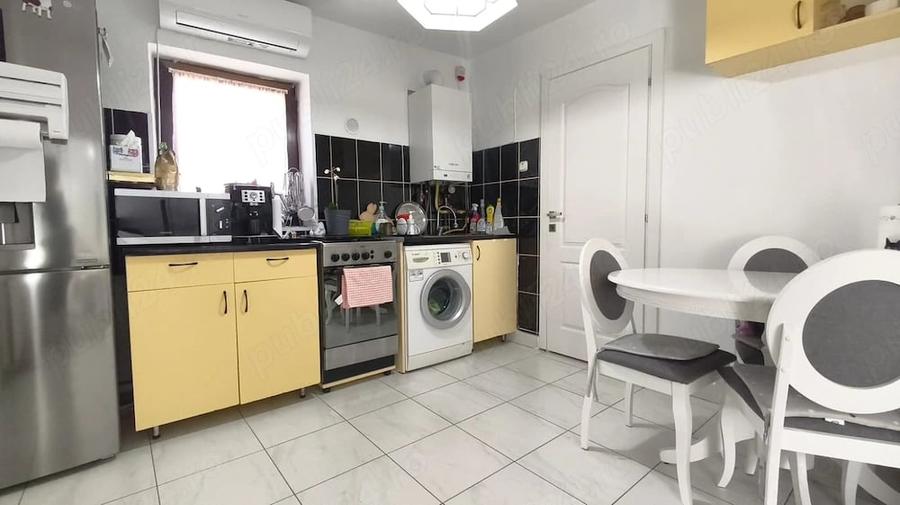 Apartament cu 3 camere semidecomandat în Ultracentral
