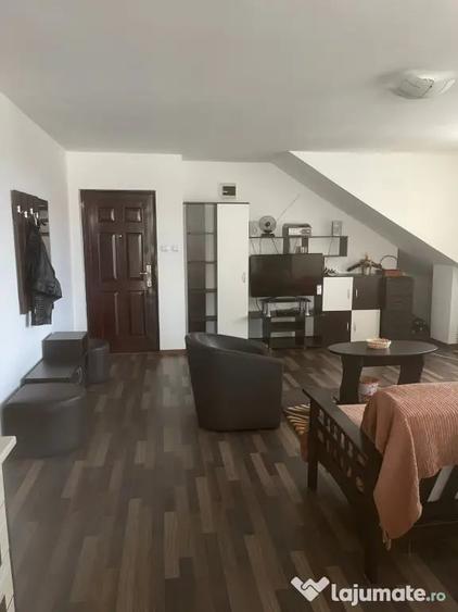 Apartament cu 3 camere decomandat în Unirea