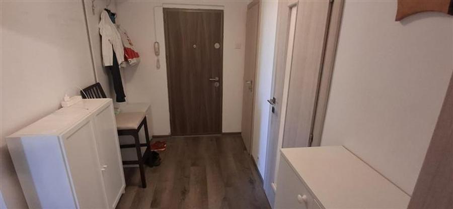 Apartament cu 4 camere decomandat în Brâncoveanu