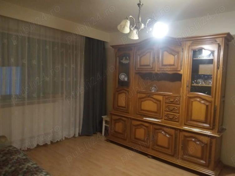 Apartament cu 2 camere semidecomandat în Gojdu