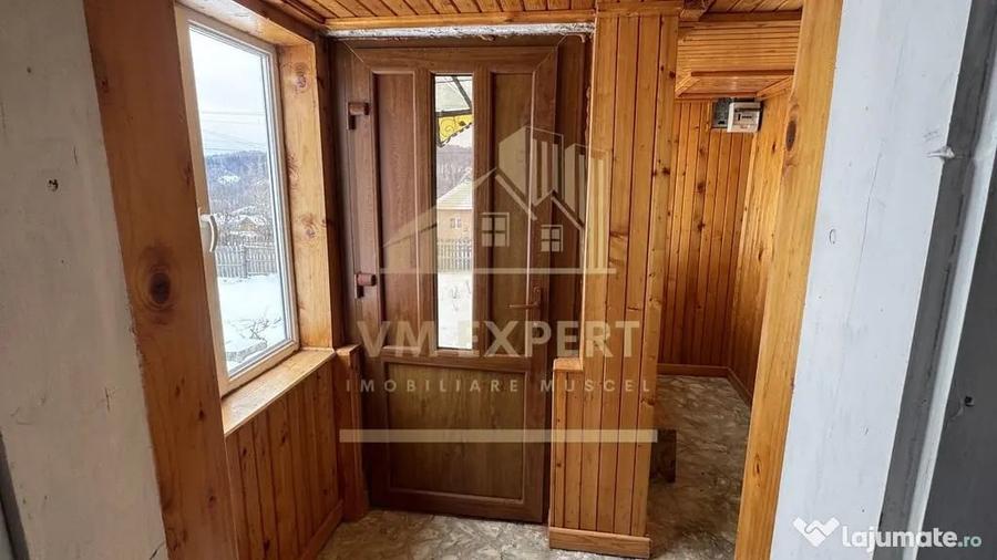 Casă cu 4 camere cu Teren 3038 Mp în Albești