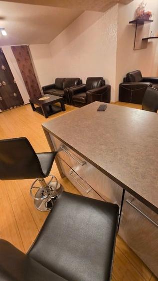 Apartament cu 4 camere decomandat, mobilat în Independenței