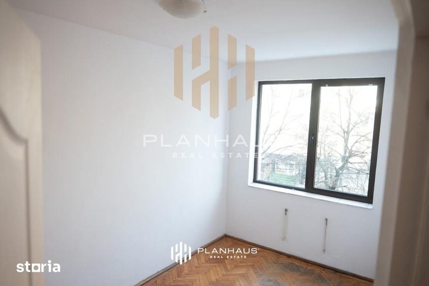 Apartament cu 3 camere decomandat în Republicii