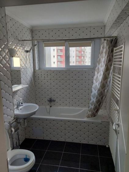 Apartament cu 3 camere decomandat, mobilat în Avantgarden