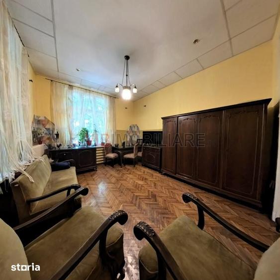 Casă cu 6 camere cu Teren 373 Mp în Cotroceni