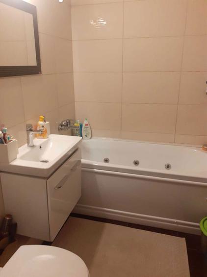 Apartament cu 2 camere decomandat în Lotus