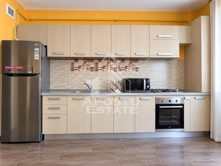 Apartament cu 3 camere decomandat, mobilat în UTA
