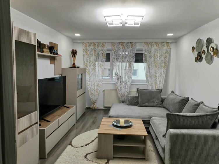 Apartament cu 2 camere decomandat în Sud