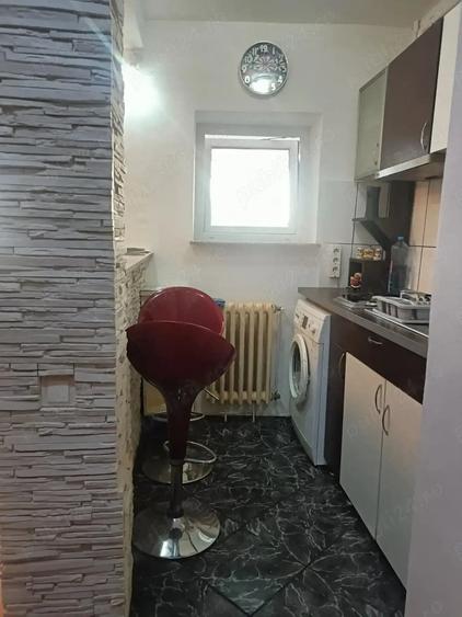 Garsonieră decomandată în Central