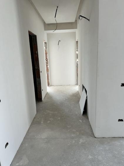 Apartament cu 3 camere decomandat în Obcini