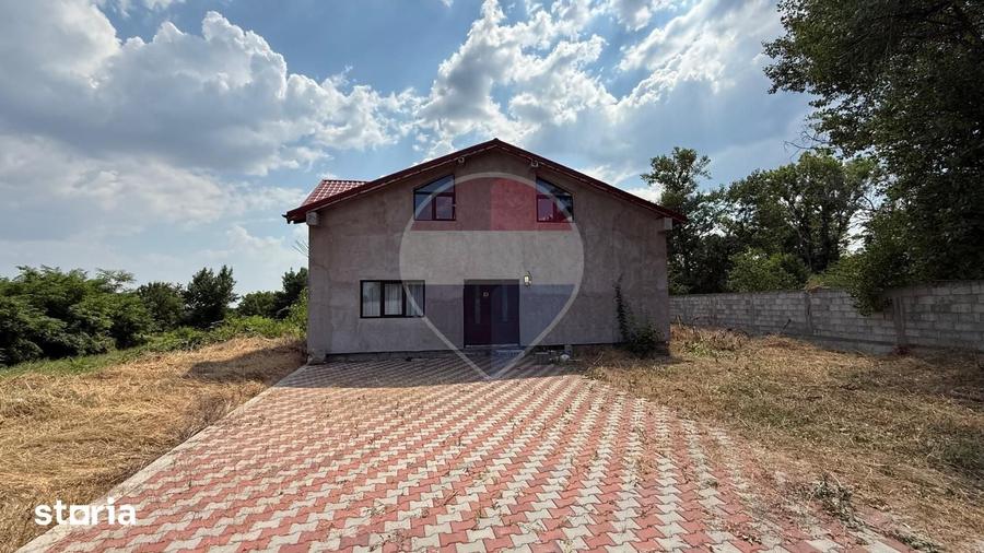 Casă cu 6 camere cu Teren 6257 Mp în Bolotești