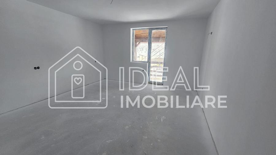 Duplex cu 4 camere cu Canalizare în Central