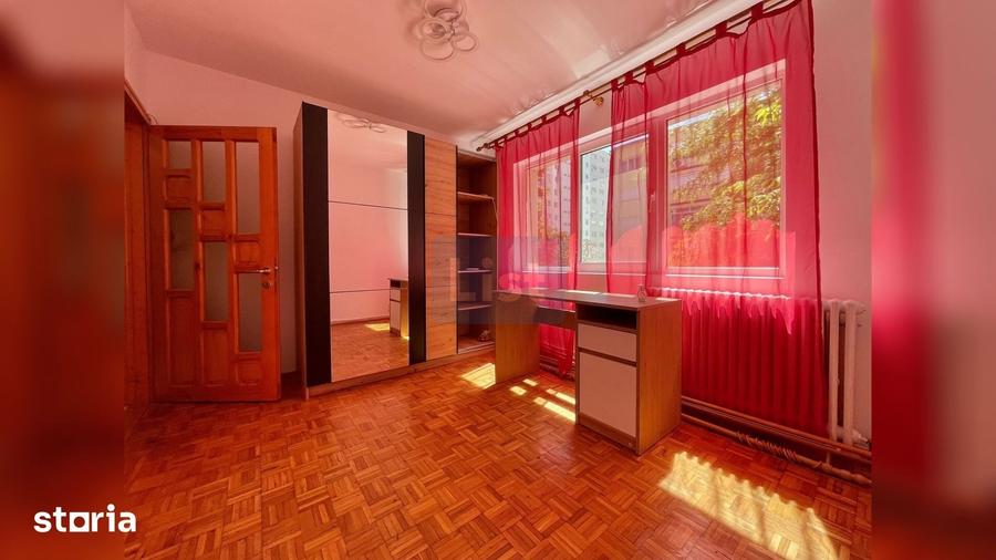 Apartament cu 3 camere semidecomandat în Micro III