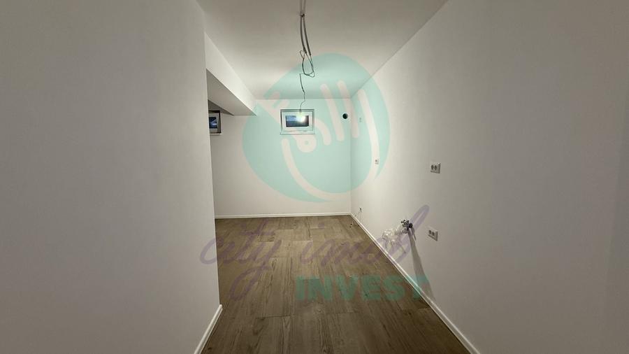 Apartament cu 3 camere semidecomandat în Eminescu
