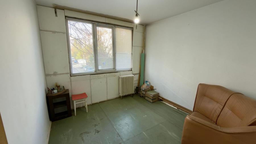 Apartament cu 3 camere decomandat în Drumul Taberei
