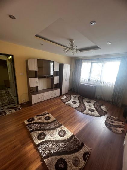 Apartament cu 2 camere, etajul 1/4, zona Mircea cel Batran` - 3