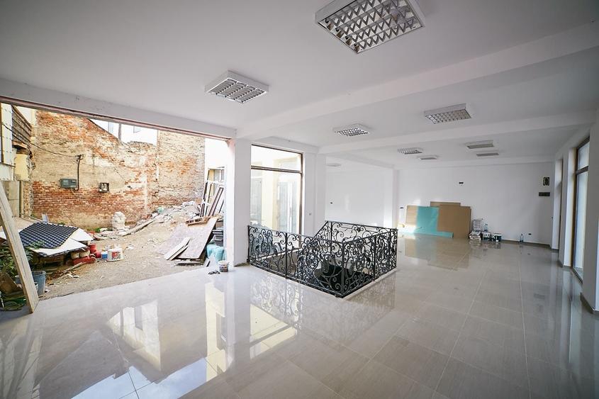 PREȚ REDUS CU 60.000 EURO - Cladire lângă Teatrul de Stat - 10