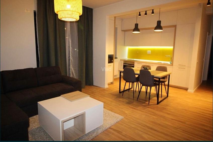 Ap cu 2 camere in spate la Decathlon