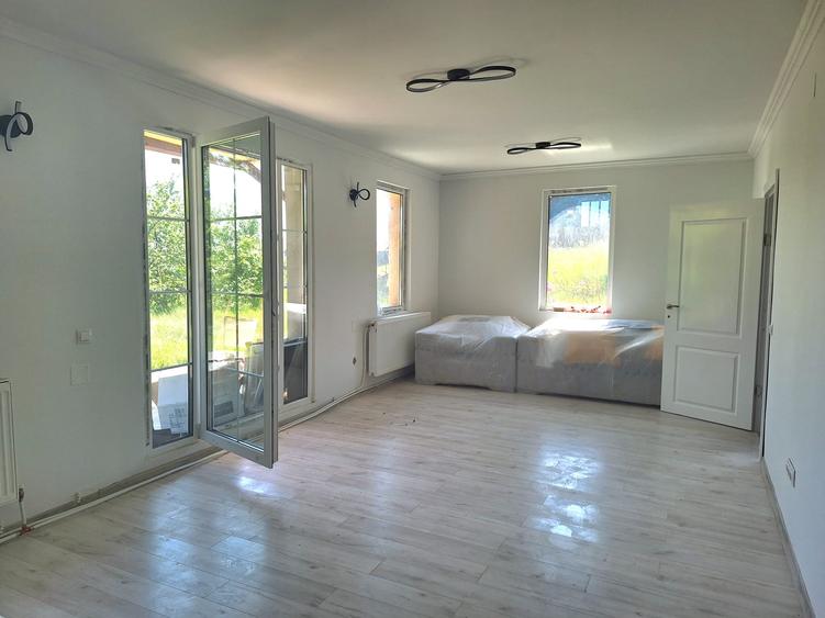 Casa recent renovata in Campenesti - 15