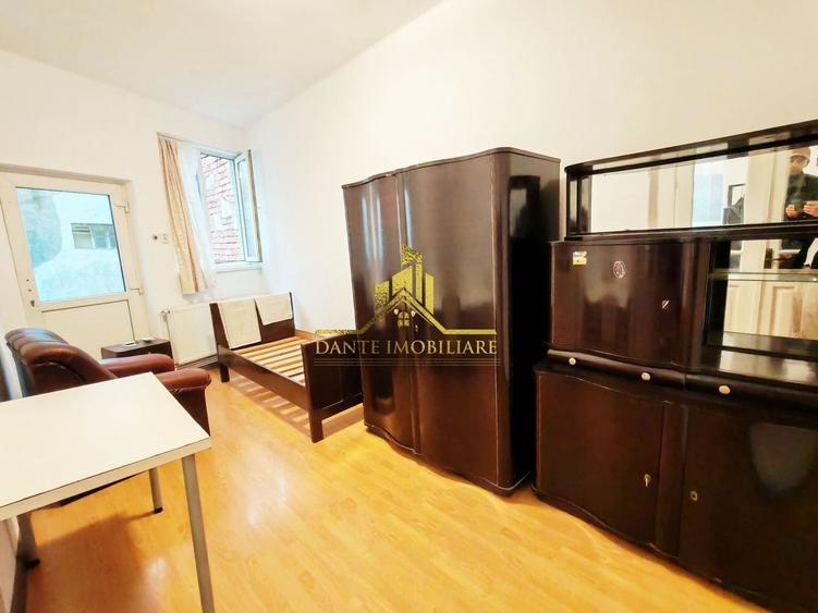 Apartament cu 3 camere decomandat, mobilat în Central
