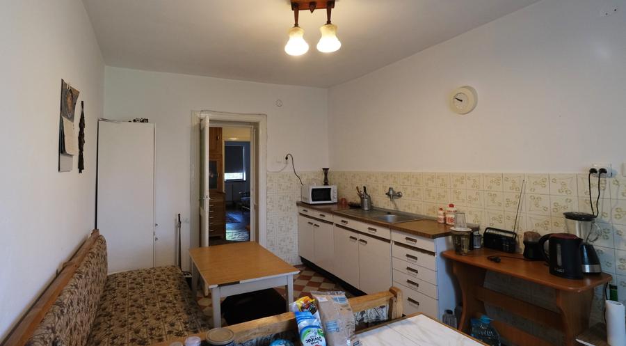 Vanzare casa mare cu etaj si 6200 mp teren intravilan Fieni, judetul Dambovita - 7