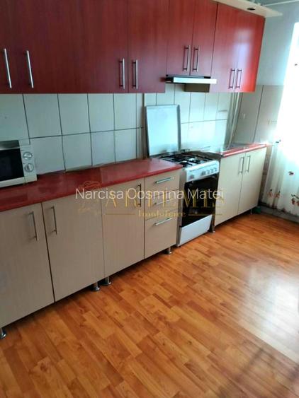 Apartament de 2 camere, 52 mp., zona Lama. Apartament de 2 camere, 52 mp., zona Lama.