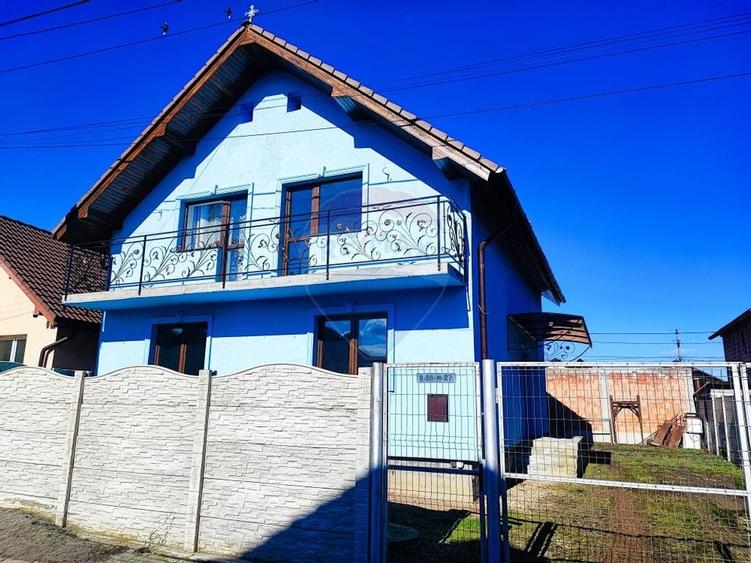 Casă / Vilă cu 5 camere de vânzare - 1