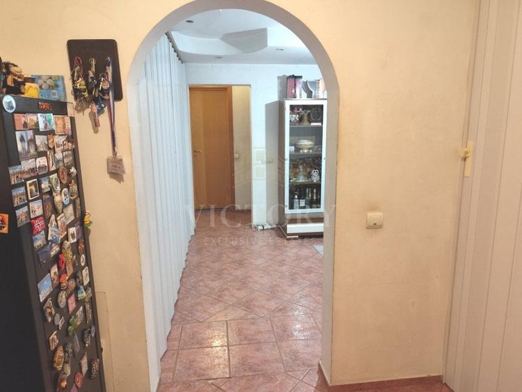 APARTAMENT || 3 CAMERE || CRANGASI - 10